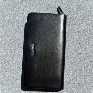 Elegant Black Cell Phone Wallet Case